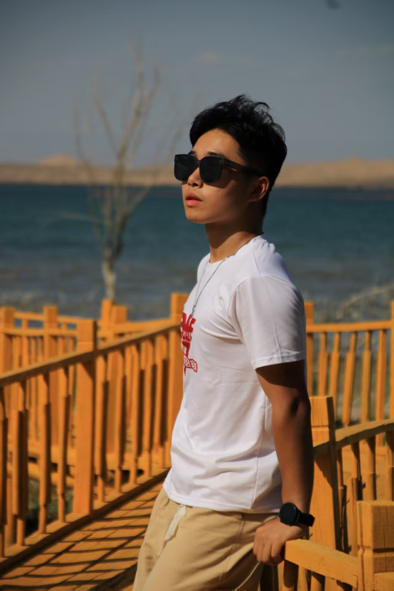 Xintong Hu